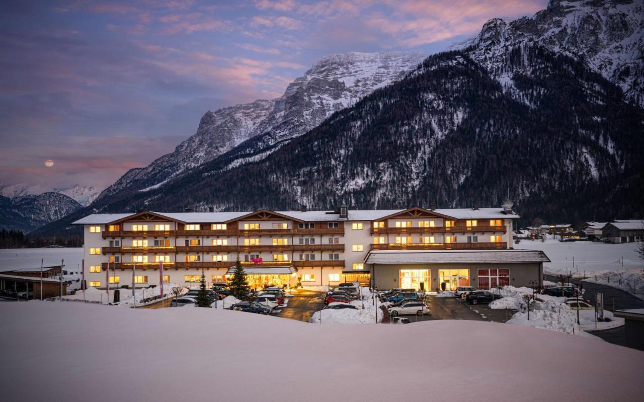 Kuhotel By Rilano Bald Elaya Hotel Steinplatte Waidring Exteriör bild
